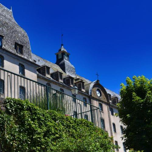 Logis Hotel Ancien Grand Seminaire Сен-Фльор Екстериор снимка
