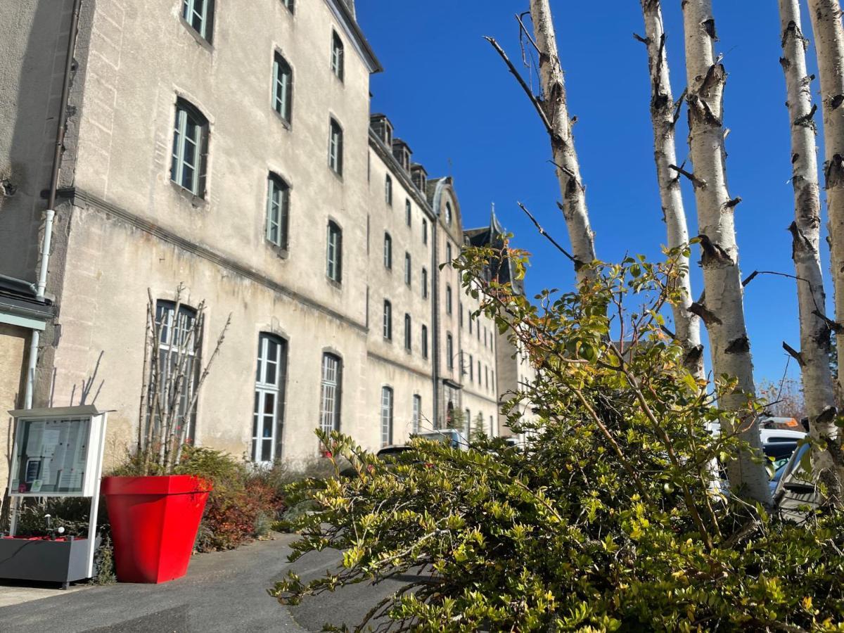 Logis Hotel Ancien Grand Seminaire Сен-Фльор Екстериор снимка