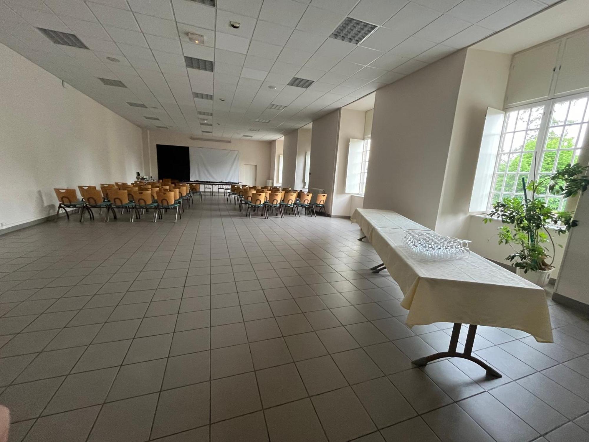 Logis Hotel Ancien Grand Seminaire Сен-Фльор Екстериор снимка